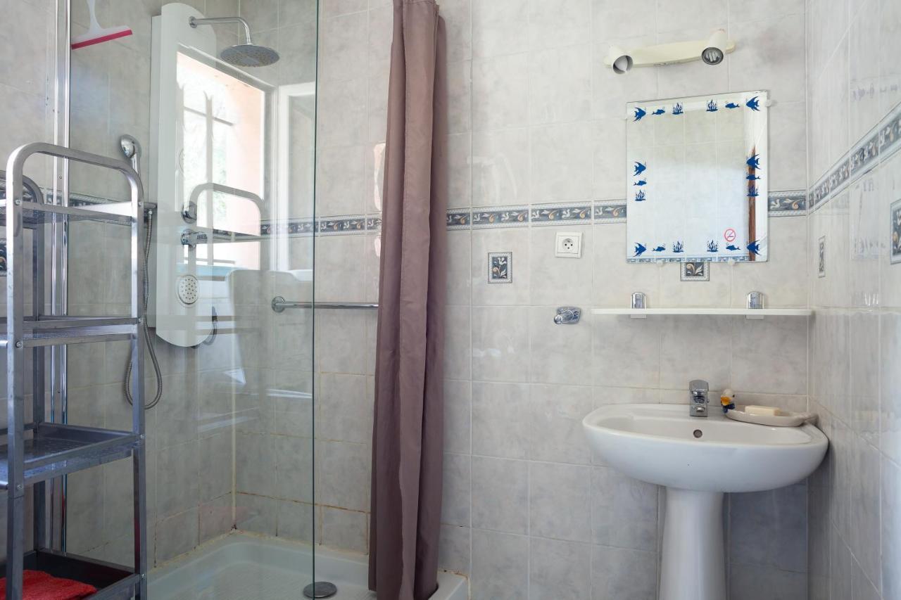 Appartement Avec Piscine Et Cuisine โรกฟอร์ต-ลา-เบดูล ภายนอก รูปภาพ